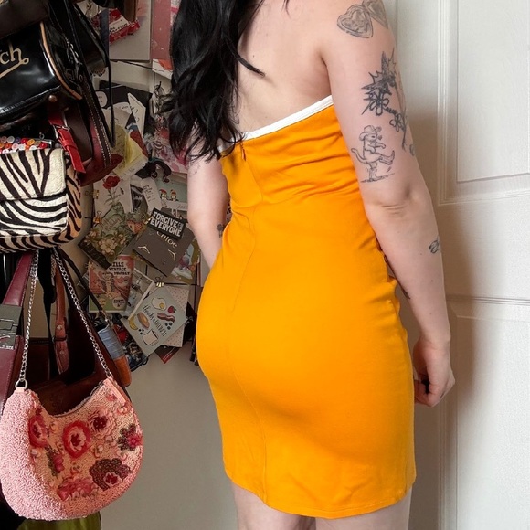 LOVERS AND FRIENDS YELLOW MINI HALTER DRESS NWOT MEDIUM - Picture 4 of 4